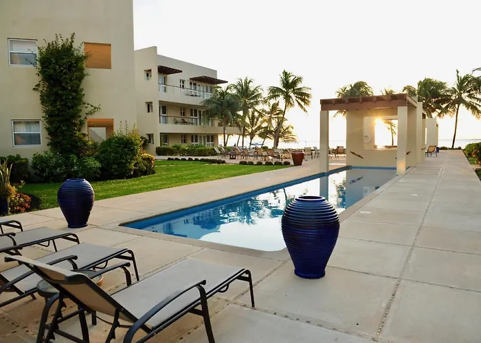 The Phoenix * San Pedro (Ambergris Caye)